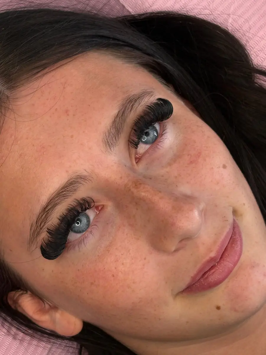 Lashes at Mia's Beauty Lounge
